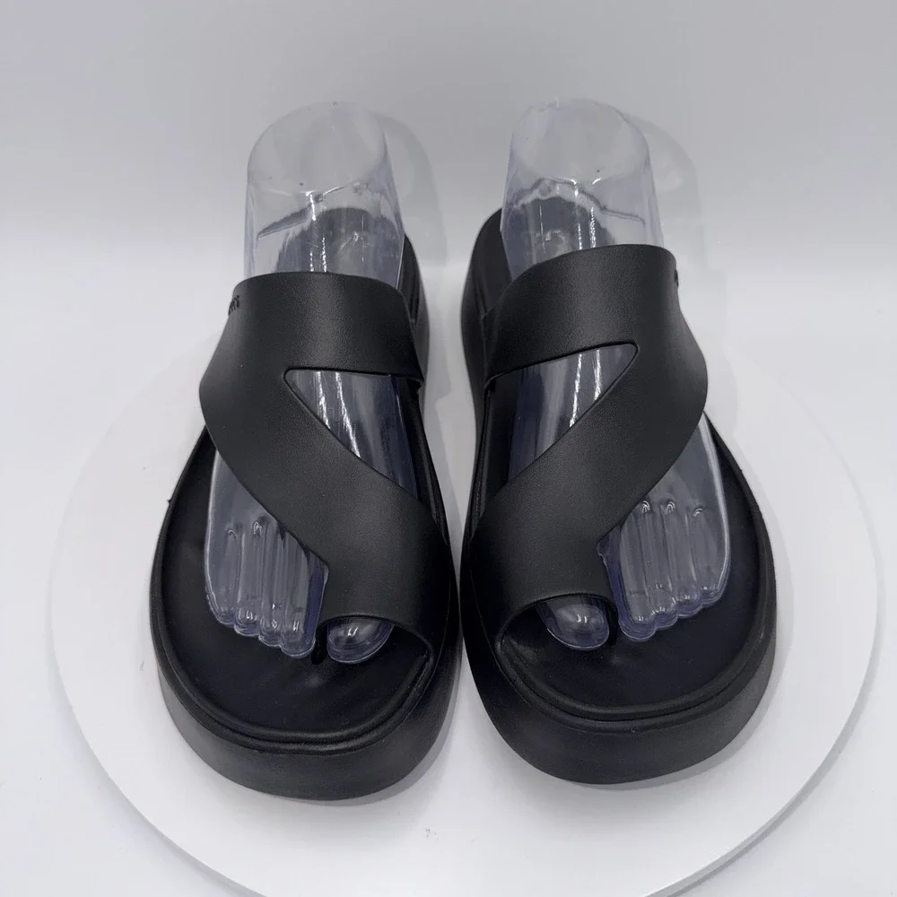 Crocs Getaway Platform Toe Loop Sandals Lightweight Comfort Womens Size 10 US